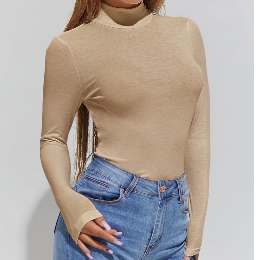 PETITE Mock Neck Form Fitted Tee